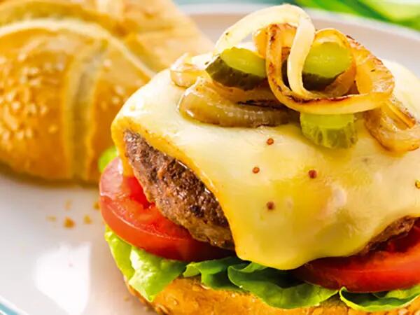 Recettes : Hamburger au fromage à raclette