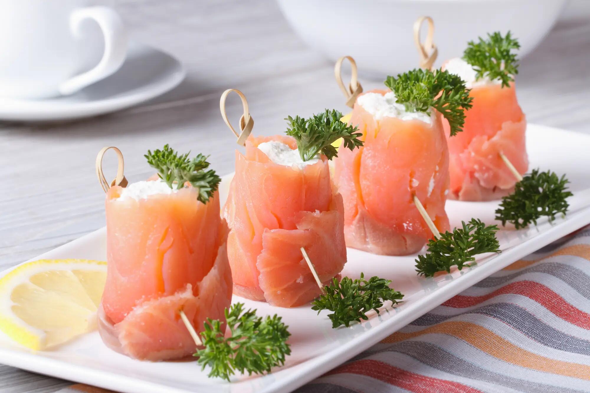 Recette : Roulés de saumon au fromage et à la noix