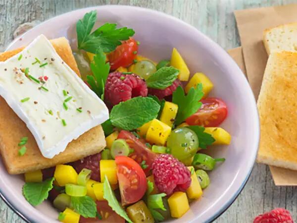 Recettes : Salade de fruits et tomates cerise au fromage