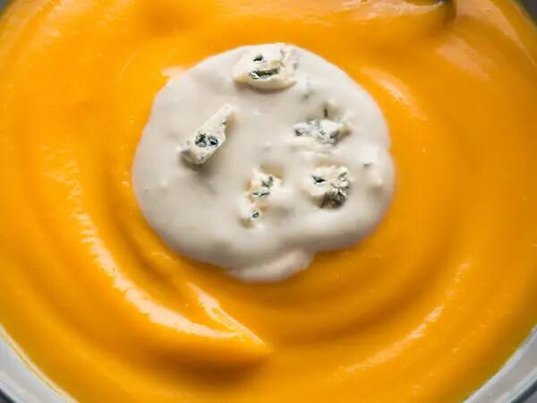Recettes : Velouté de potimarron, crème de poire et fromage bleu