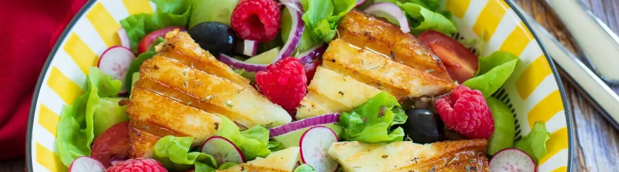 Salade grecque au fromage à griller