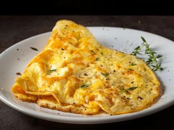 Recettes : Omelette fondante à la mozzarella au micro-ondes