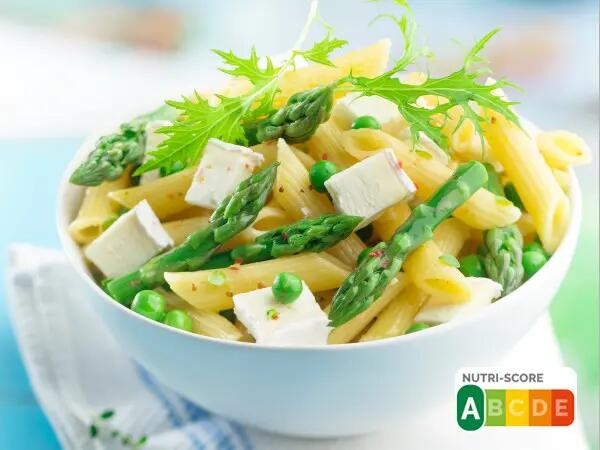 Recettes : Salade de pâtes aux asperges vertes, petits pois et fromage