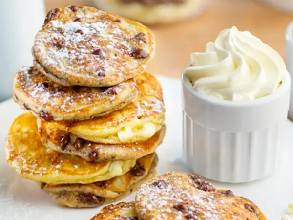 Recettes : Pancakes à la crème, fromage frais et pépites de chocolat