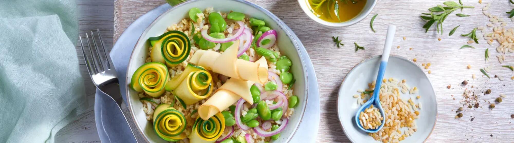 Recette : Salade complète aux céréales, légumes et fromage