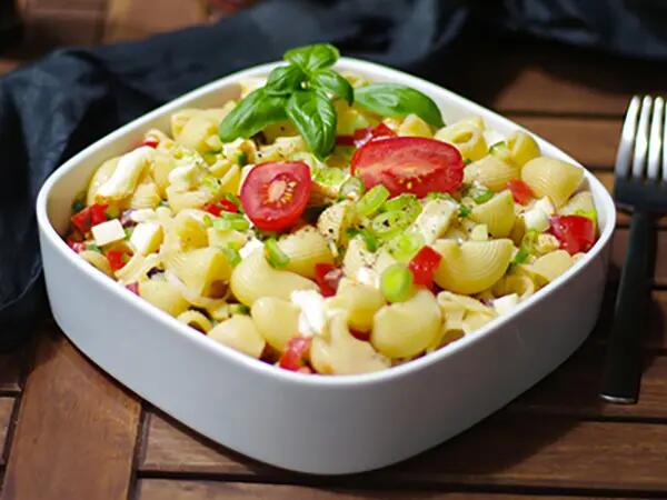 Recettes : Salade de pâtes méditerranéenne au fromage