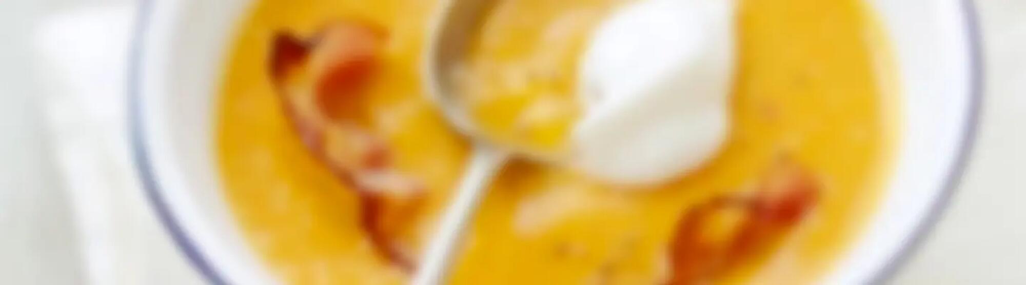 Recette : Velouté de potiron au fromage frais et chips de lard
