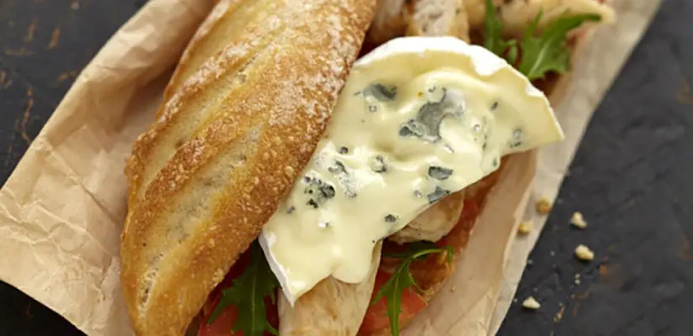 TH05_sandwich-au-poulet-grille-et-au-bresse-bleu