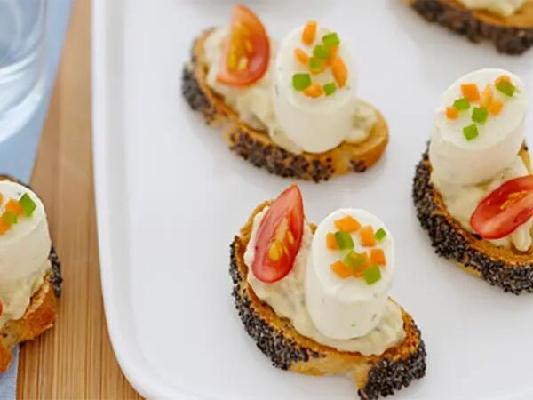 Recettes : Bruschetta au caviar d’aubergine, fromage frais pesto