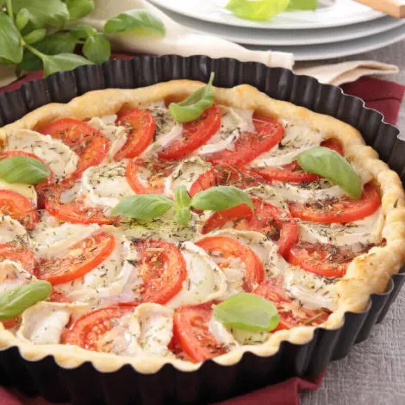 Recette : Pizza au fromage de chèvre frais et tomates provencales
