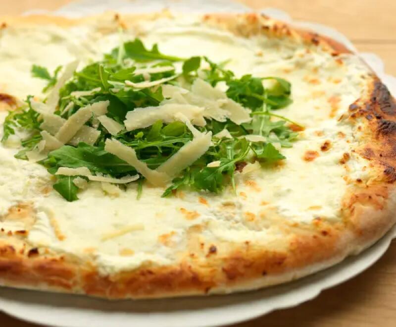  Pizza blanche au fromage de chèvre et parmesan