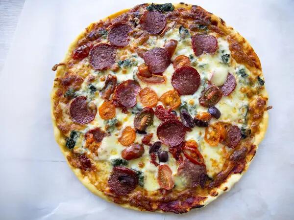 Recettes : Pizza chorizo chèvre